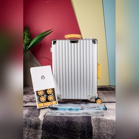 Rimowa2026年專櫃新款，彩色皮質(zhì)把手，對(duì)版吊牌，彈跳拉桿，國際海關(guān)鎖，進(jìn)