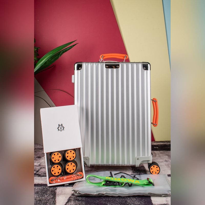 Rimowa2026年專櫃新款，彩色皮質(zhì)把手，對版吊牌，彈跳拉桿，國際海關(guān)鎖，進(jìn)