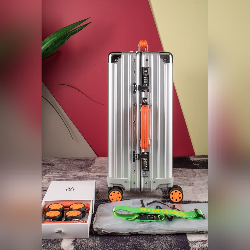 Rimowa2026年專櫃新款，彩色皮質(zhì)把手，對版吊牌，彈跳拉桿，國際海關(guān)鎖，進(jìn)
