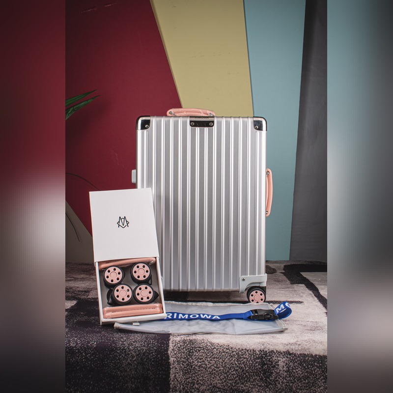 Rimowa2026年專櫃新款，彩色皮質把手，對版吊牌，彈跳拉桿，國際海關鎖，進