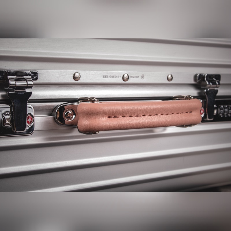 Rimowa2026年專櫃新款，彩色皮質把手，對版吊牌，彈跳拉桿，國際海關鎖，進