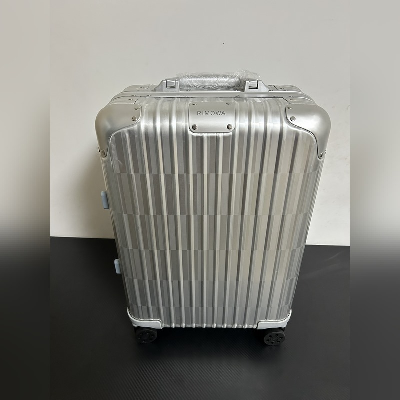 RIMOWA 1全球限量 2002隻的 Optical登機(jī) 箱 Sook 全球2