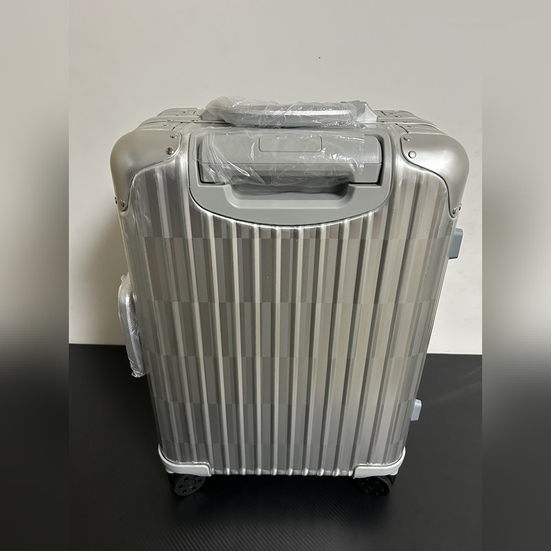 RIMOWA 1全球限量 2002隻的 Optical登機(jī) 箱 Sook 全球2
