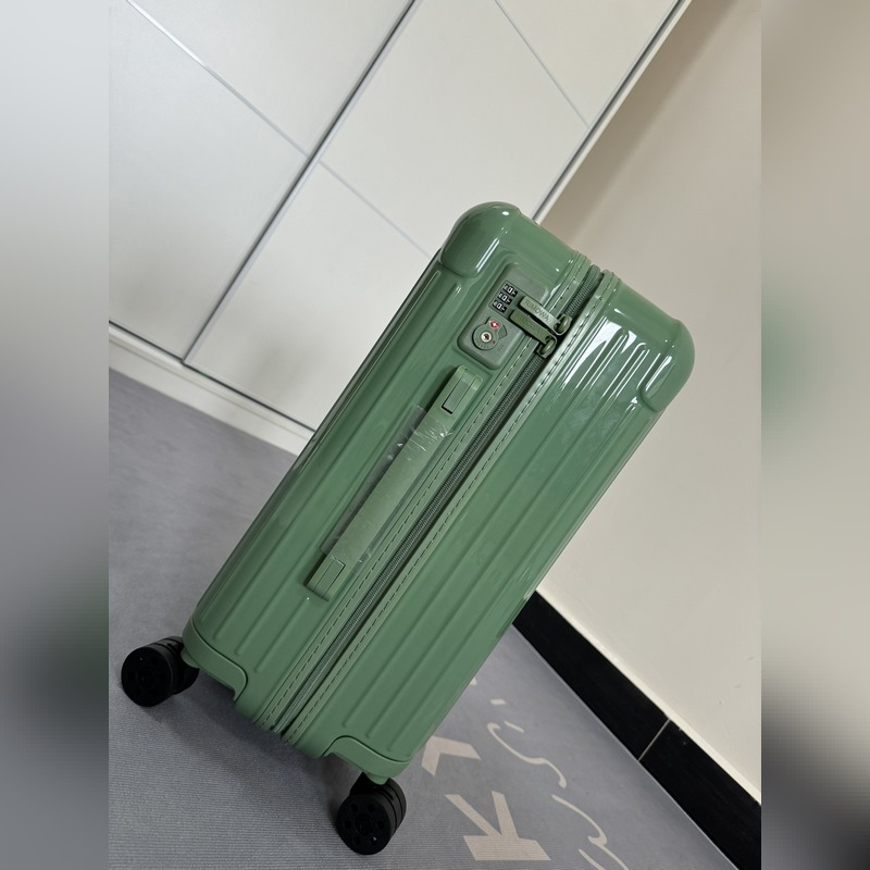 Essential系列 鼠尾草綠 尺寸21-26-30-31-33 材質：聚碳酸