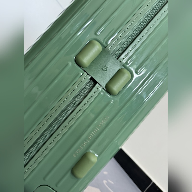 Essential系列 鼠尾草綠 尺寸21-26-30-31-33 材質：聚碳酸