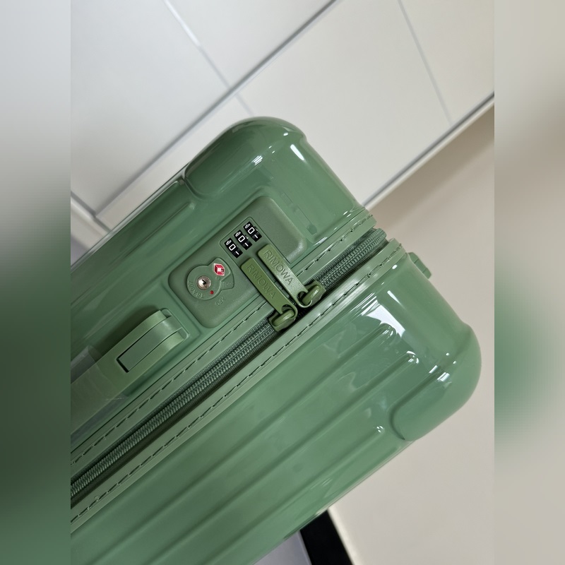 Essential系列 鼠尾草綠 尺寸21-26-30-31-33 材質：聚碳酸