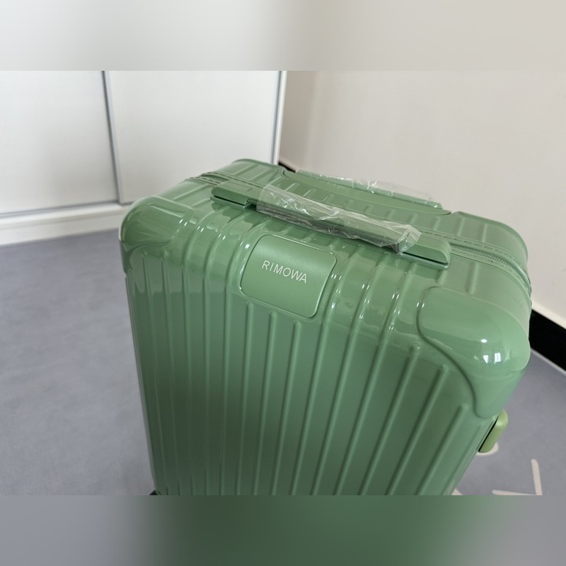 Essential系列 鼠尾草綠 尺寸21-26-30-31-33 材質：聚碳酸