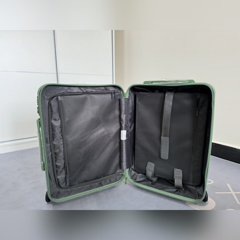 Essential系列 鼠尾草綠 尺寸21-26-30-31-33 材質：聚碳酸