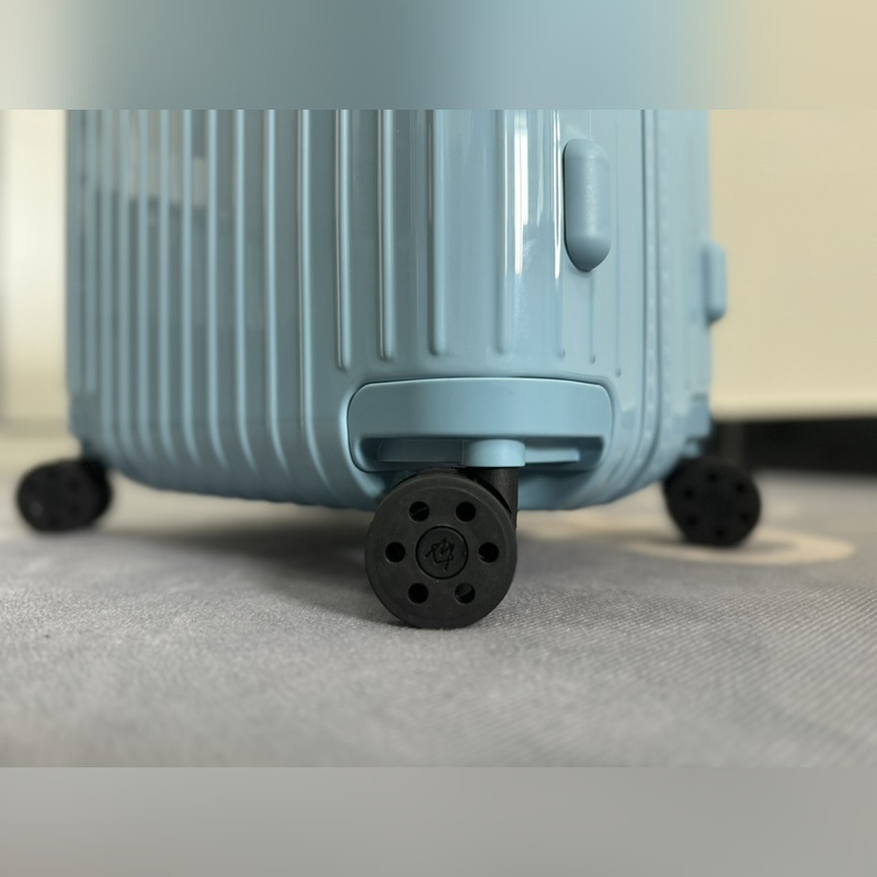 Essential系列 冰川藍 尺寸21-26-30-31-33 材質：聚碳酸酯