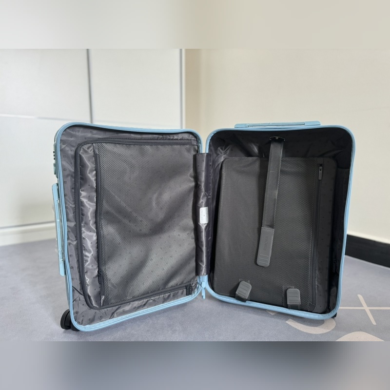 Essential系列 冰川藍 尺寸21-26-30-31-33 材質：聚碳酸酯