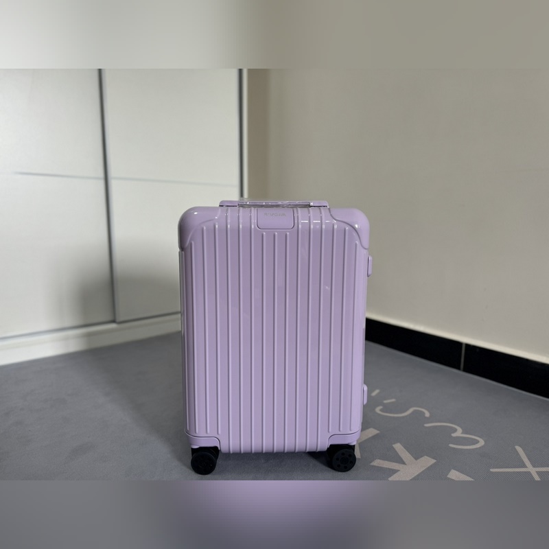 Essential系列 薰衣草紫 尺寸21-26-30-31-33 材質：聚碳酸