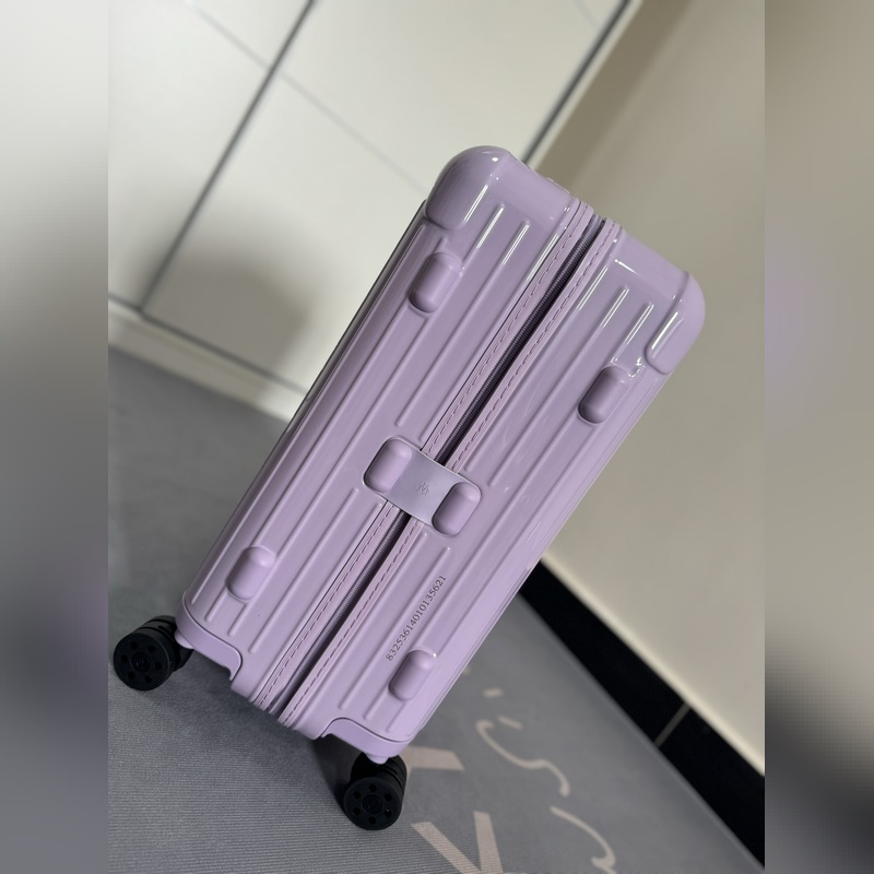 Essential系列 薰衣草紫 尺寸21-26-30-31-33 材質：聚碳酸