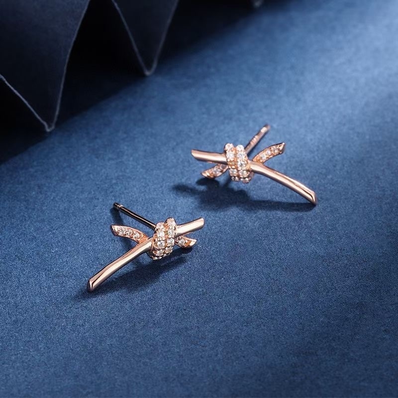 蒂芙尼繩結鑲鑽打結耳釘