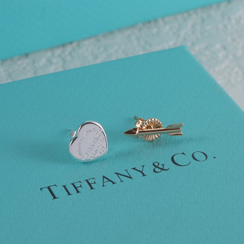 Tiffany 蒂芙尼耳釘