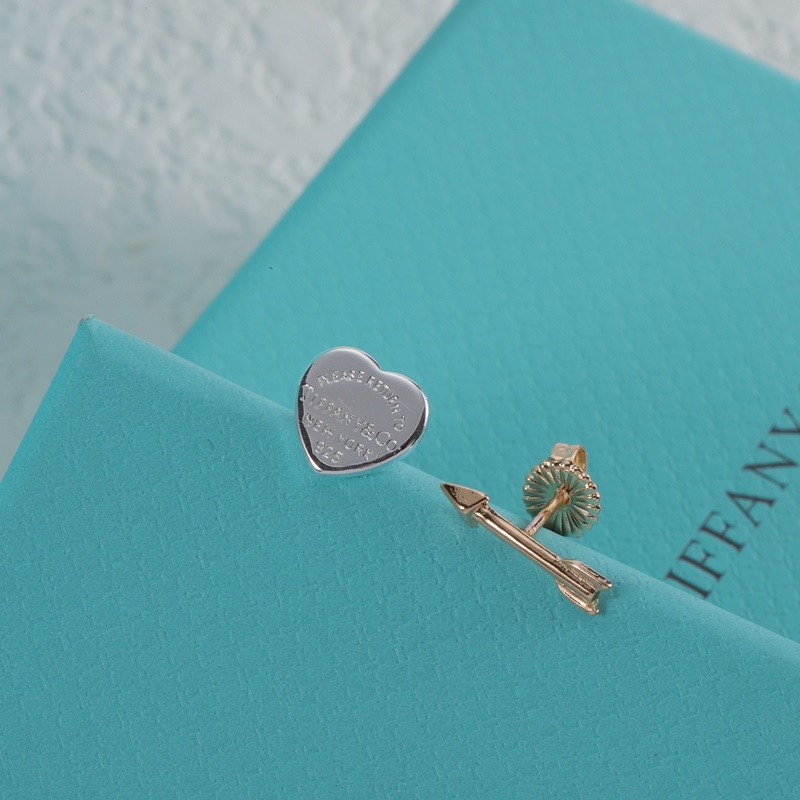 Tiffany 蒂芙尼耳釘