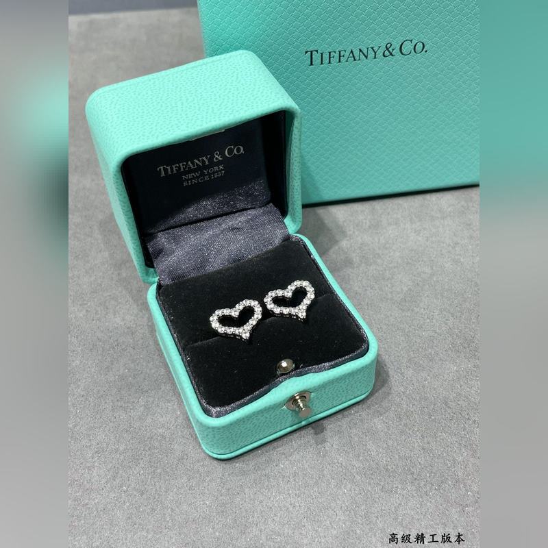 高版本，下血本 采用5A高碳鑽，蒂芙尼愛心心形耳釘 定制獨家精切160道切割工藝