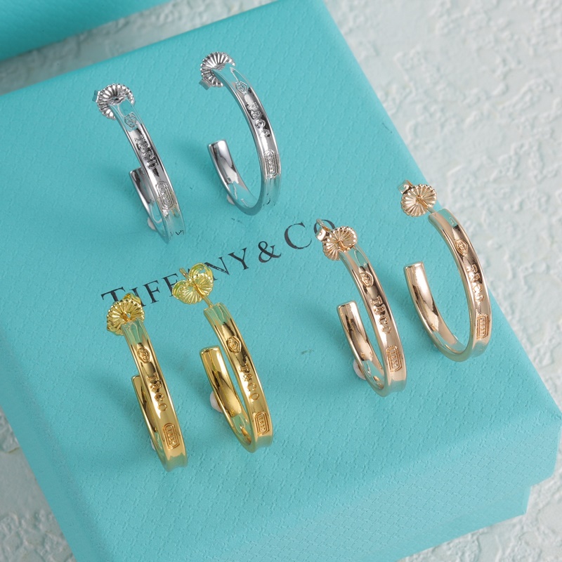 Tiffany 蒂芙尼耳釘