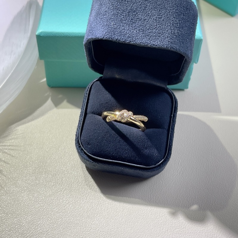 蒂芙尼T knot雙行戒指 2026年Ｔ家新作 Knot戒指 萬衆期待 T k