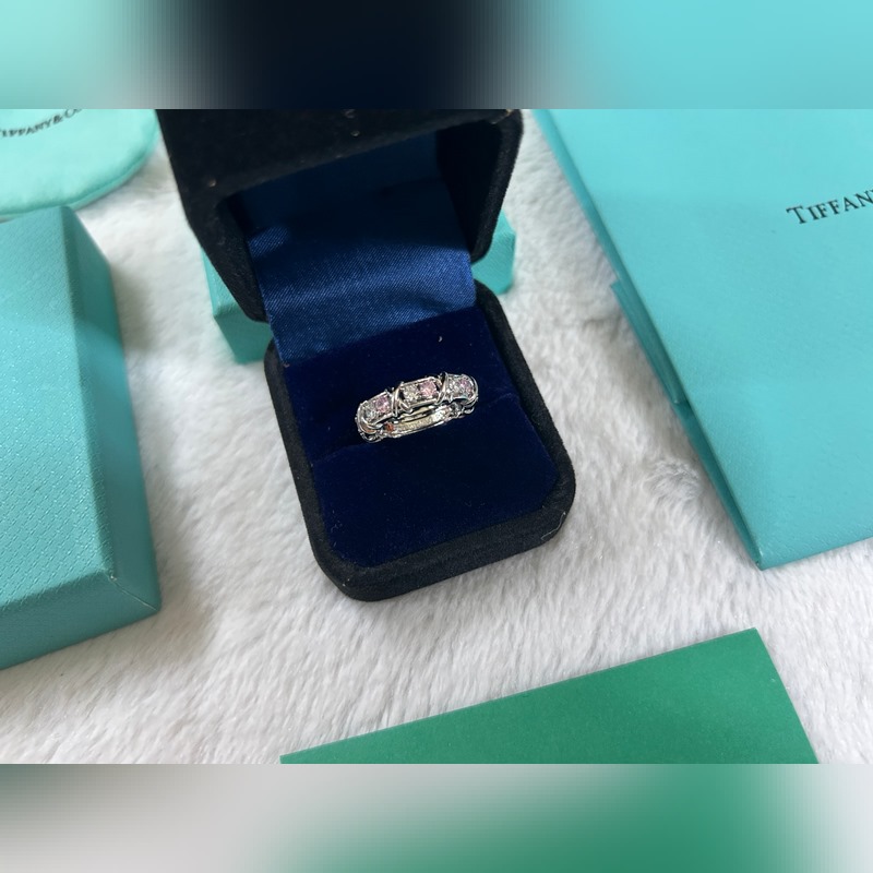 蒂芙尼 Tiffany 十六石交叉戒指 白鑽間粉鑽 碼數：6-9號