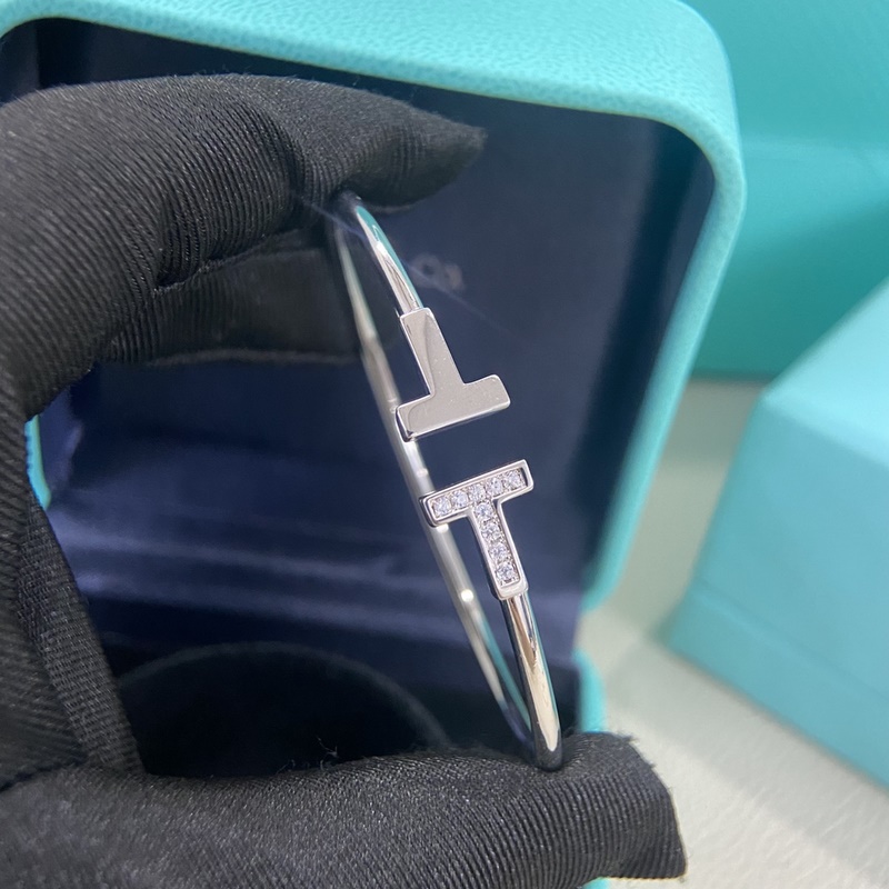 蒂芙尼手鐲 新品光面間鑽雙T手鐲