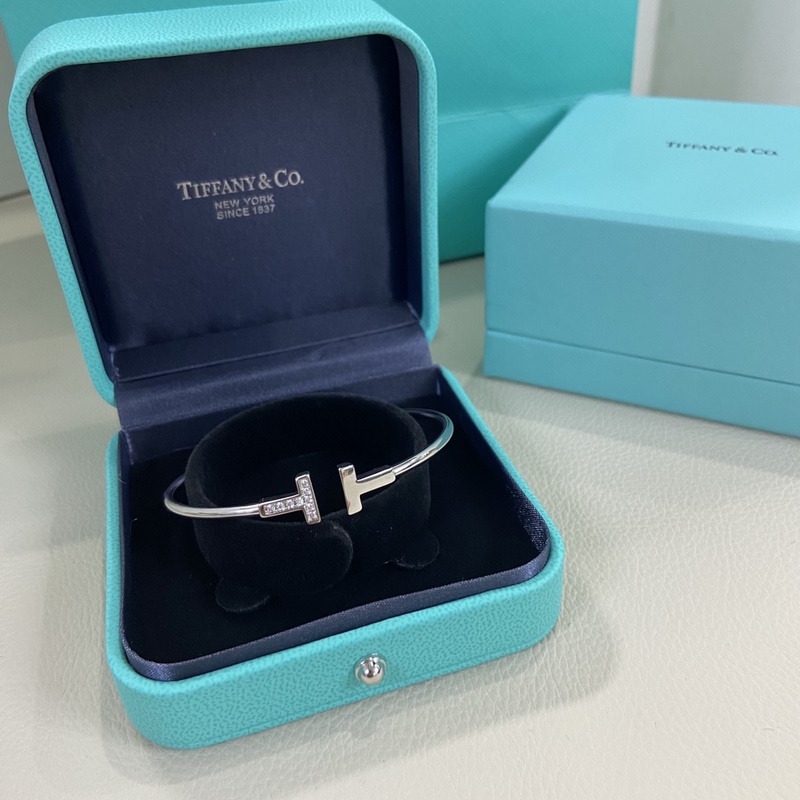 蒂芙尼手鐲 新品光面間鑽雙T手鐲