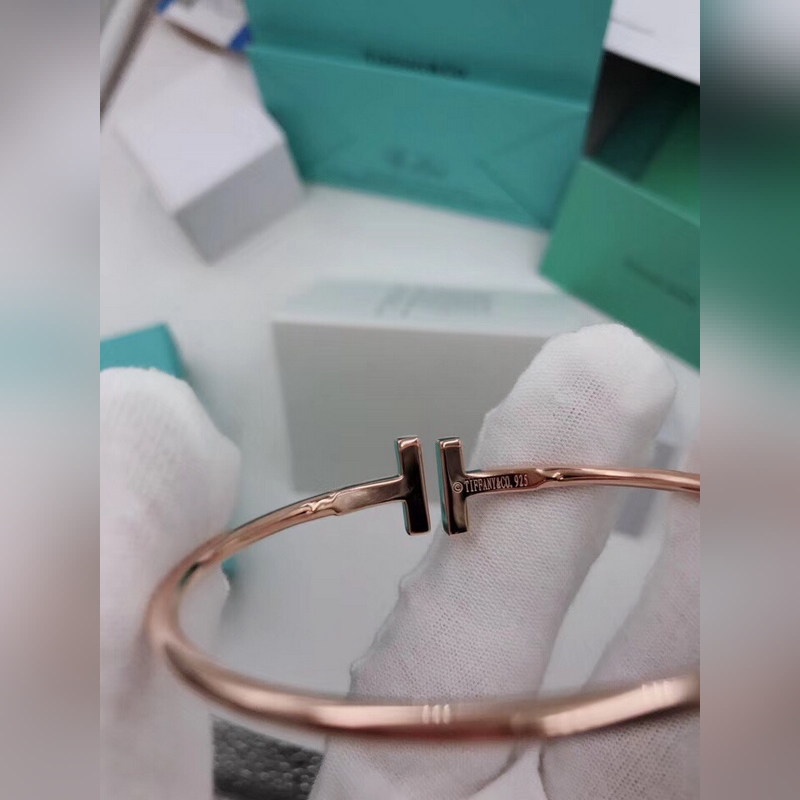 蒂芙尼手鐲， logo非常清晰 非常漂亮的款