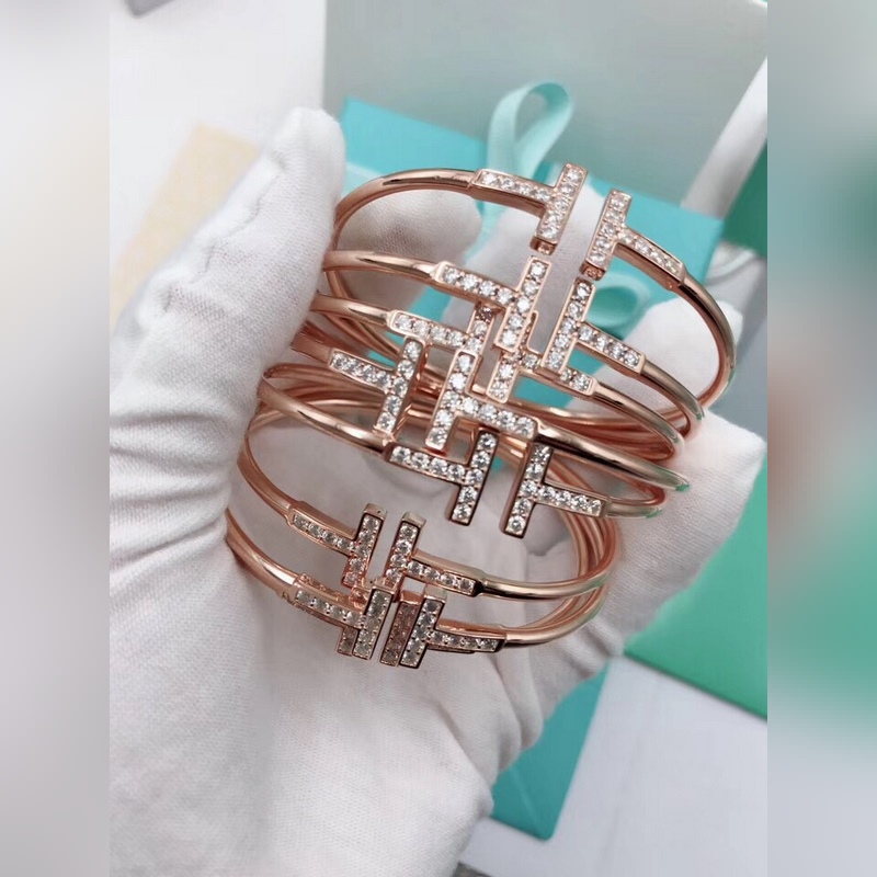 蒂芙尼手鐲， logo非常清晰 非常漂亮的款