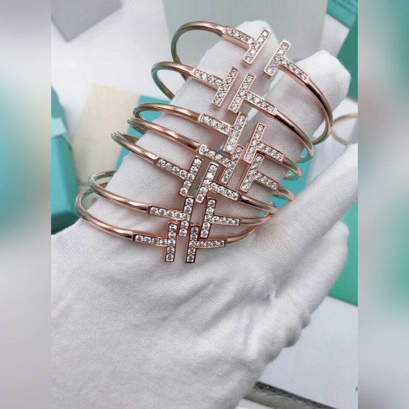 蒂芙尼手鐲， logo非常清晰 非常漂亮的款