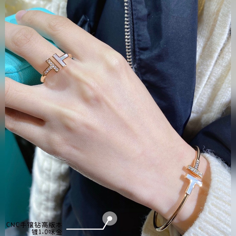 蒂芙尼CNC雙T手鑲鑽高級貝母手鐲，最高版本。T Square 戒指和手鐲的輪廓