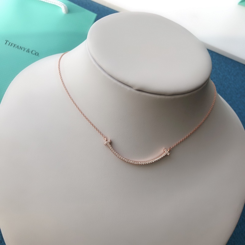 蒂芙尼，tiffany微笑鑲鑽項鍊鎖骨鍊笑臉吊墜鍊送女友禮物 中號滿鑽