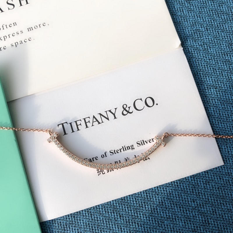 蒂芙尼，tiffany微笑鑲鑽項鍊鎖骨鍊笑臉吊墜鍊送女友禮物 中號滿鑽