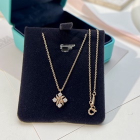 蒂芙尼項鍊 交叉四鑽項鍊 愛情像一顆永恒的鑽石閃亮著 因為閃亮而心動著