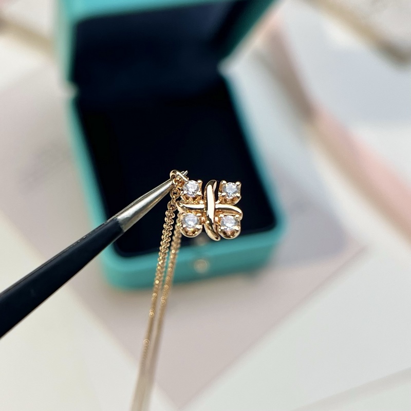 蒂芙尼項鍊 交叉四鑽項鍊 愛情像一顆永恒的鑽石閃亮著 因為閃亮而心動著