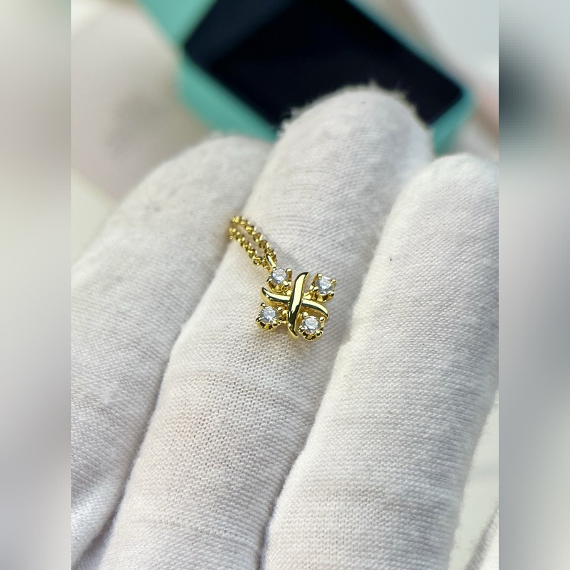 蒂芙尼項鍊 交叉四鑽項鍊 愛情像一顆永恒的鑽石閃亮著 因為閃亮而心動著