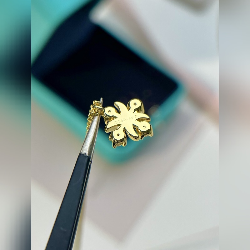 蒂芙尼項鍊 交叉四鑽項鍊 愛情像一顆永恒的鑽石閃亮著 因為閃亮而心動著