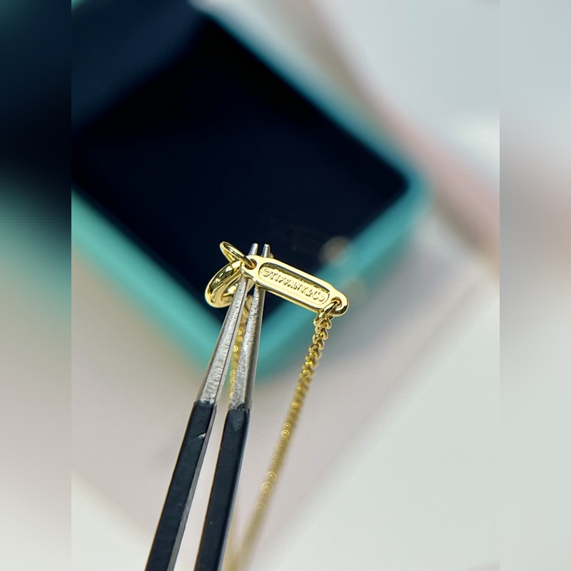 蒂芙尼項鍊 交叉四鑽項鍊 愛情像一顆永恒的鑽石閃亮著 因為閃亮而心動著