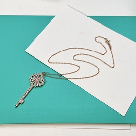 蒂芙尼鑰匙吊墜項鍊 Tiffany維多利亞鑰匙項鍊，將傳奇工匠的巧思與當代珠寶的