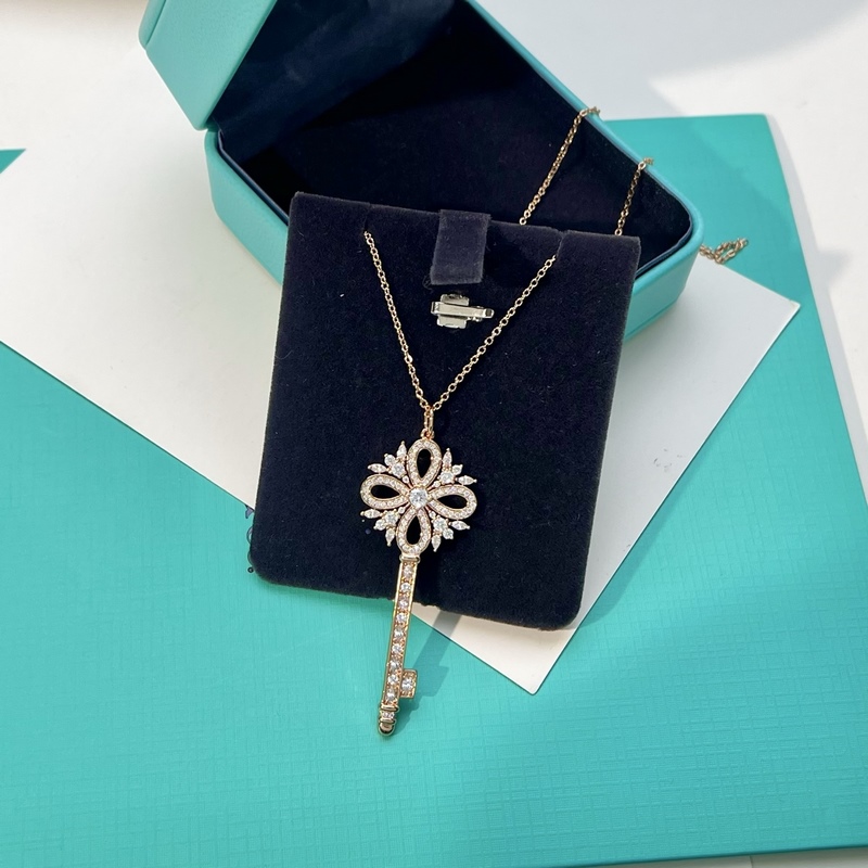 蒂芙尼鑰匙吊墜項鍊 Tiffany維多利亞鑰匙項鍊，將傳奇工匠的巧思與當代珠寶的