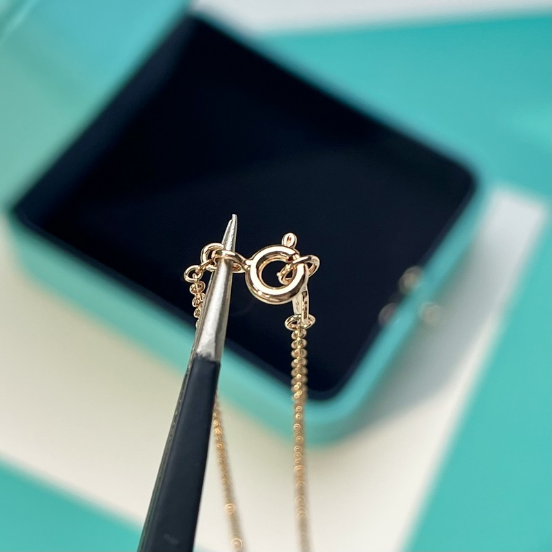 蒂芙尼鑰匙吊墜項鍊 Tiffany維多利亞鑰匙項鍊，將傳奇工匠的巧思與當代珠寶的