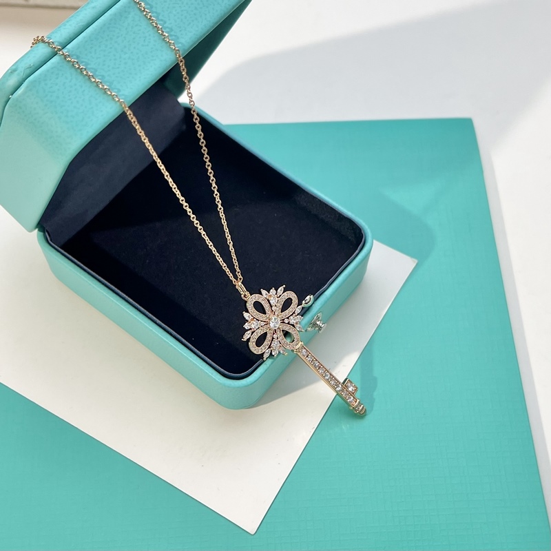 蒂芙尼鑰匙吊墜項鍊 Tiffany維多利亞鑰匙項鍊，將傳奇工匠的巧思與當代珠寶的