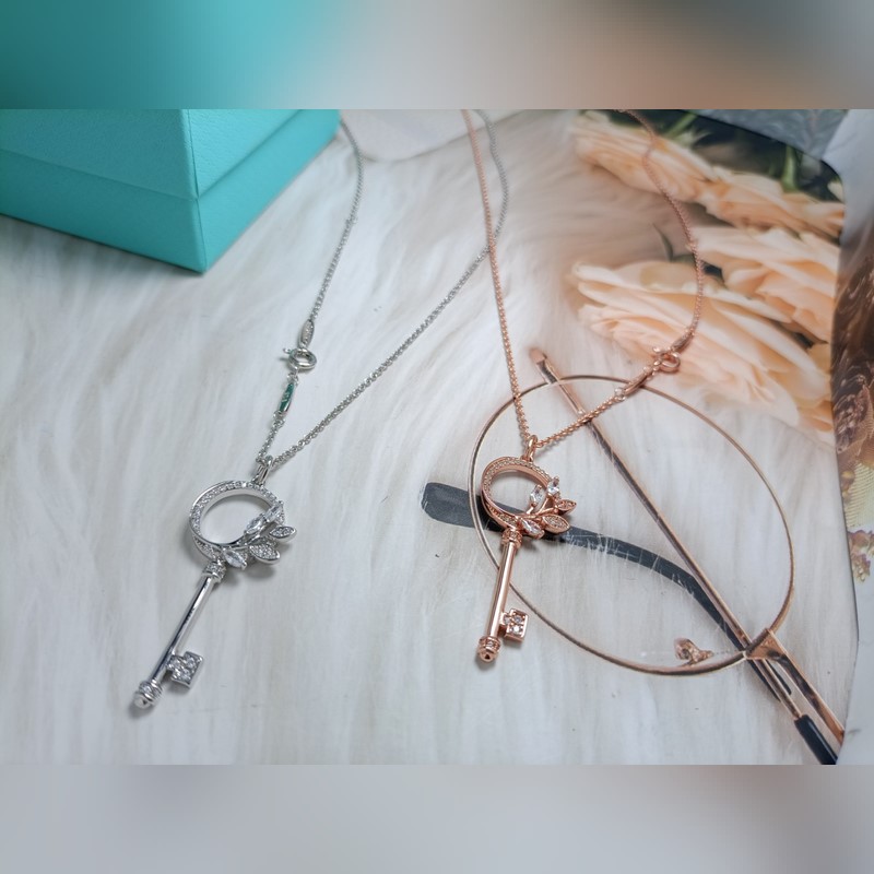 新鮮出爐！ 蒂芙尼鑰匙項鍊 白金玫瑰金現貨