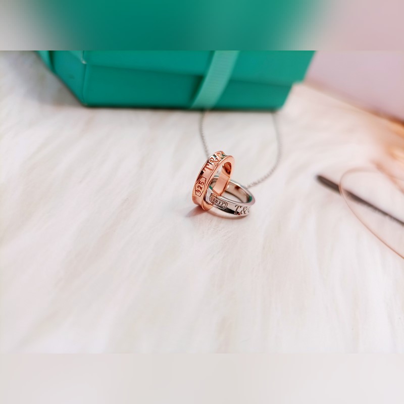 蒂芙尼 1837 扣環圈形項鍊 材質：s925銀 顔色：白金玫瑰分色電，白銀色，