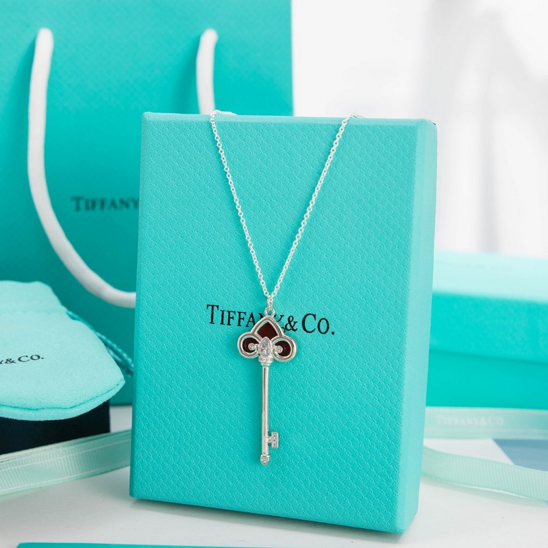 蒂芙尼 Tiffany 紅瑪瑙光身鑰匙項(xiàng)鍊 白金色 玫瑰金色 黃金色 長度：40