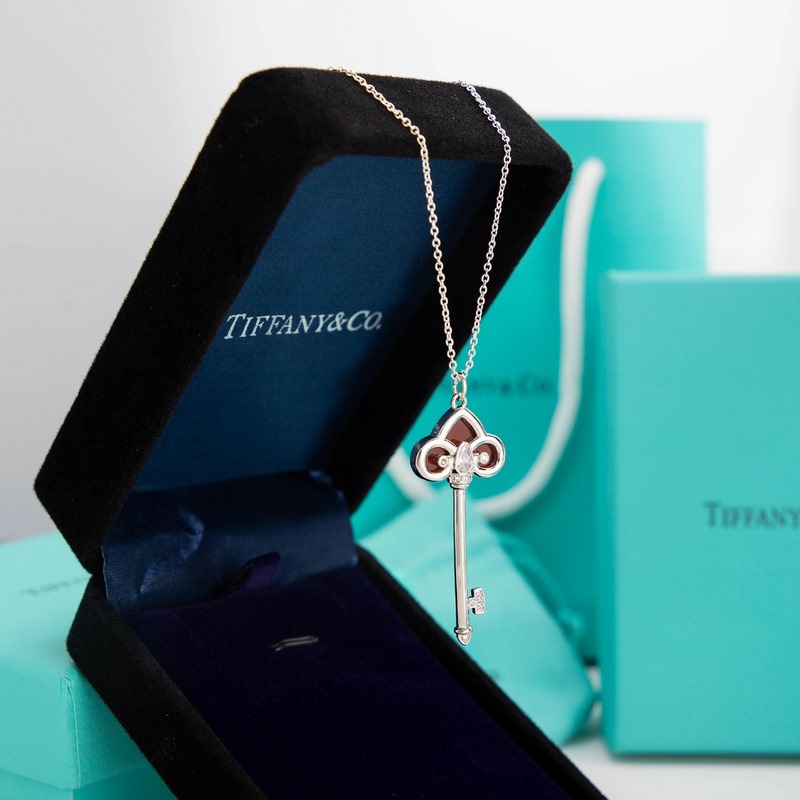 蒂芙尼 Tiffany 紅瑪瑙光身鑰匙項(xiàng)鍊 白金色 玫瑰金色 黃金色 長度：40
