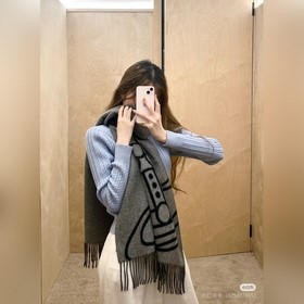 西太後土星披肩 薇薇安 維斯特伍德 小衆(zhòng)奢品 低調(diào)簡約 手感柔軟 100%羊絨