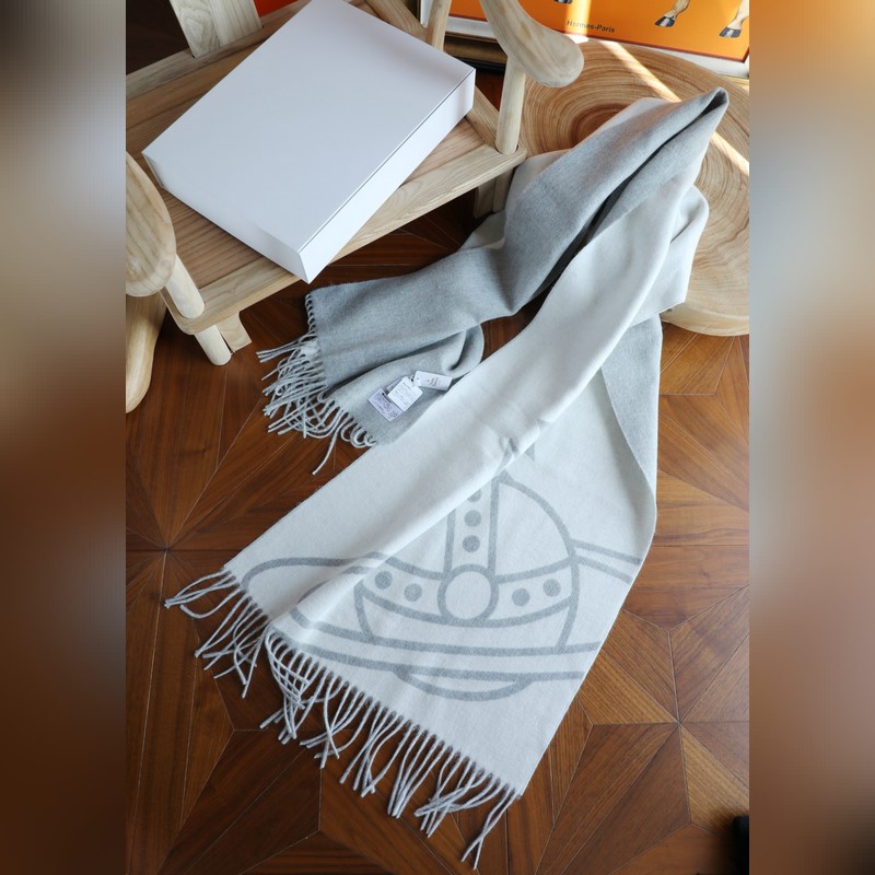 西太後土星披肩 薇薇安 維斯特伍德 小衆(zhòng)奢品 低調(diào)簡約 手感柔軟 100%羊絨