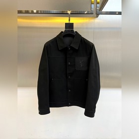 SAINT LAURENT聖羅蘭、2026秋冬系列男士經(jīng)典徽章夾克外套。 本季