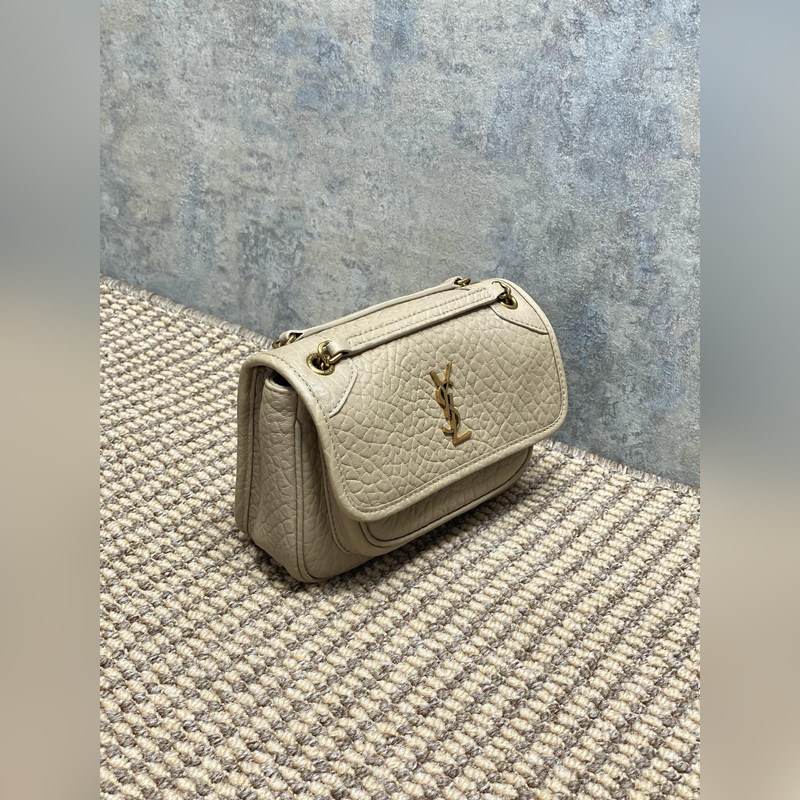 奶茶 YSL 新款 Mini 大象紋niki，有點好看 經典又百搭！全新的複古銀