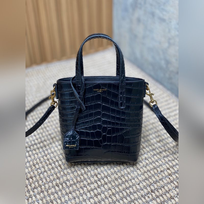 YSL新款mini 鱷魚紋迷你小托特 肩帶可調節，適合身高範圍大，鱷魚紋耐受抗壓
