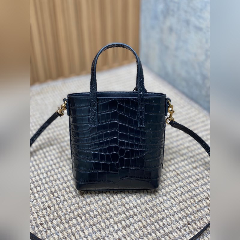 YSL新款mini 鱷魚紋迷你小托特 肩帶可調節，適合身高範圍大，鱷魚紋耐受抗壓